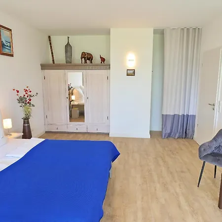 Schwanensee No 23 - Aurora Vista - Abc530 * Hohen Wieschendorf